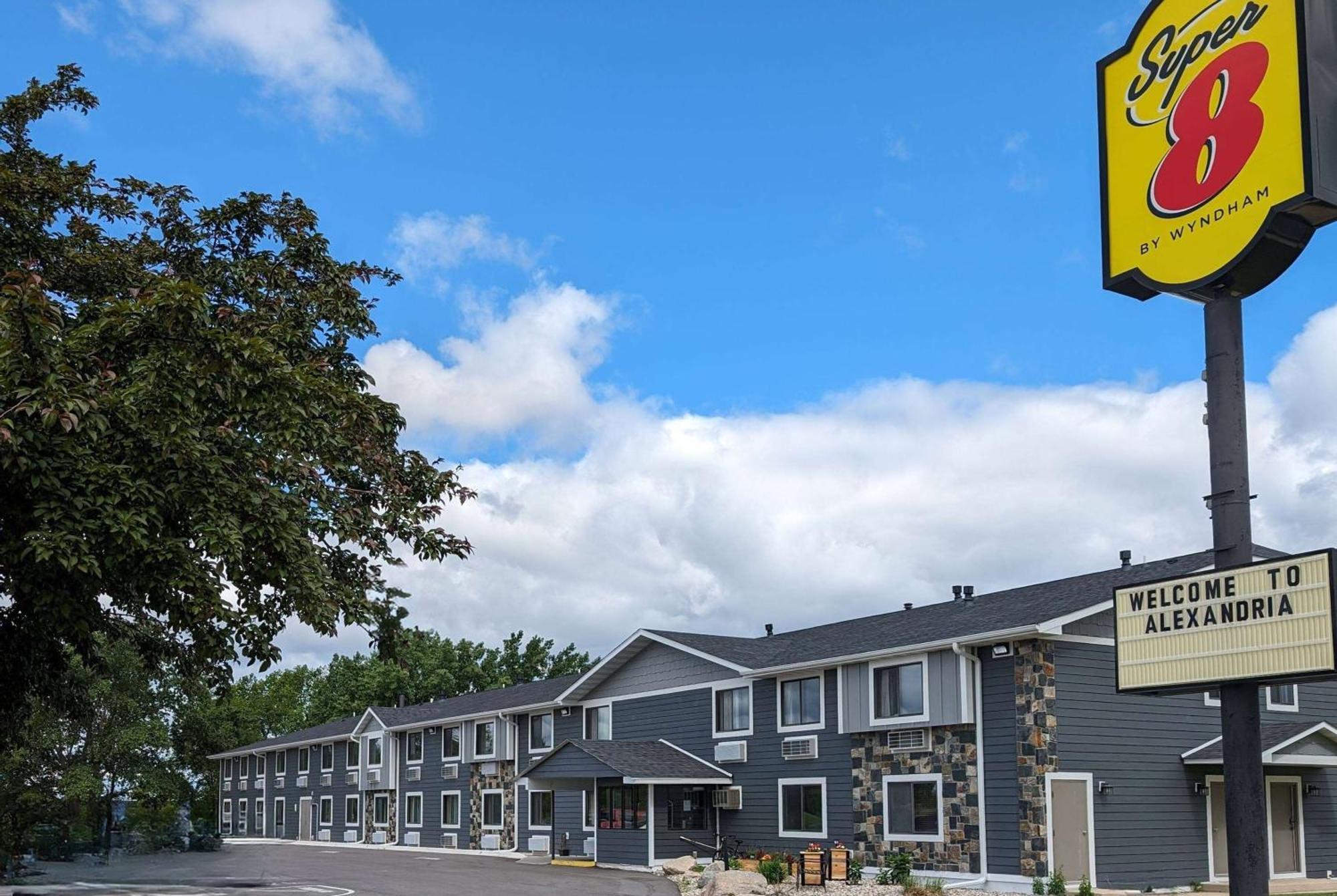 Super 8 By Wyndham Alexandria Mn Motel Kültér fotó